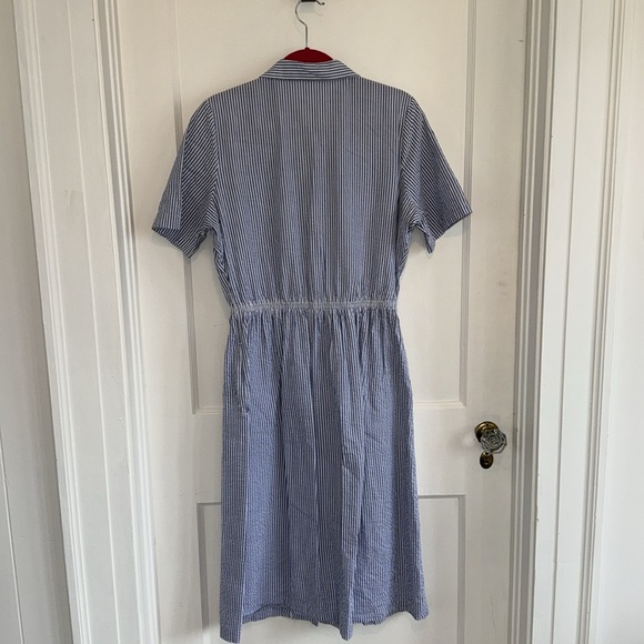 Vintage seersucker button down, SZ m. Elastic waist, pockets. 28" from waist - Picture 5 of 6